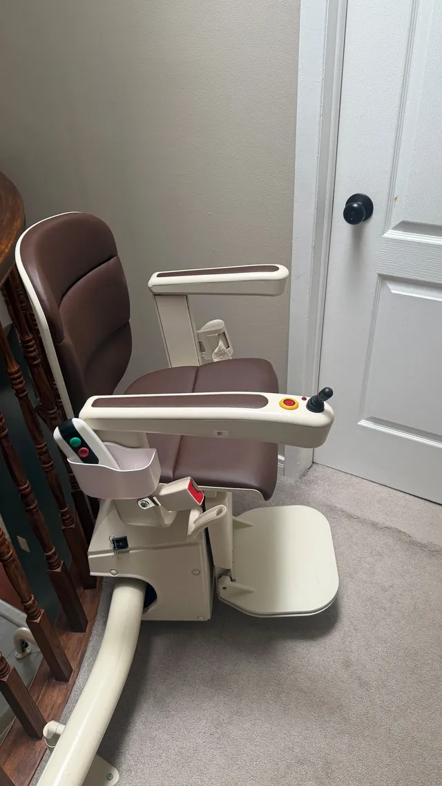 Photo 2 of Freecurve Stairlift - For curved stairs